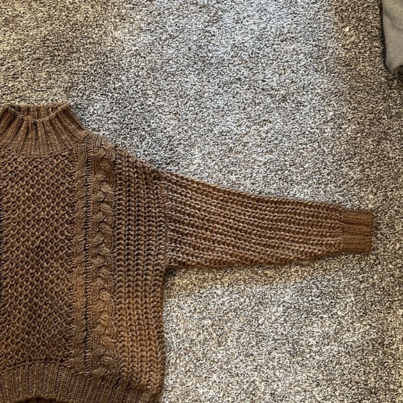 Universal Thread Women's Brown Mock Turtleneck Pullover Sweater - XS - Picture 4 of 8